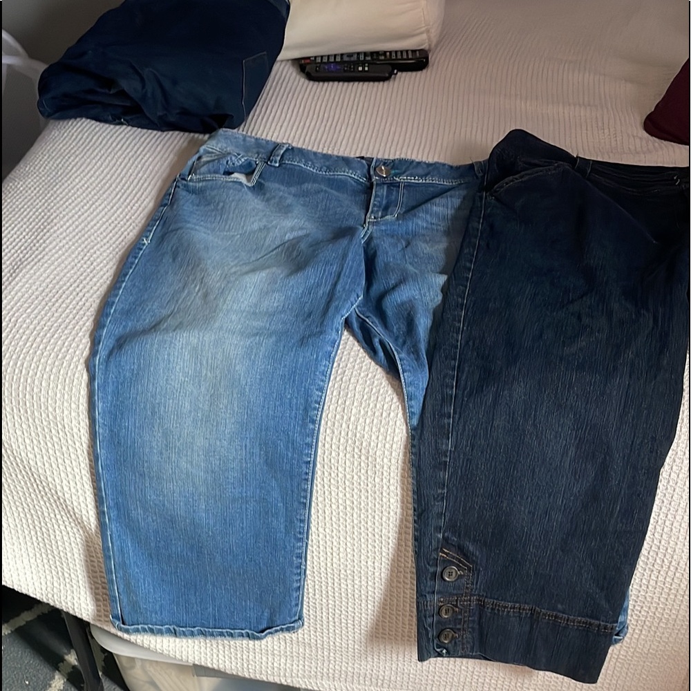 3pair capris good condition like too sell as bundle - Picture 2 of 5